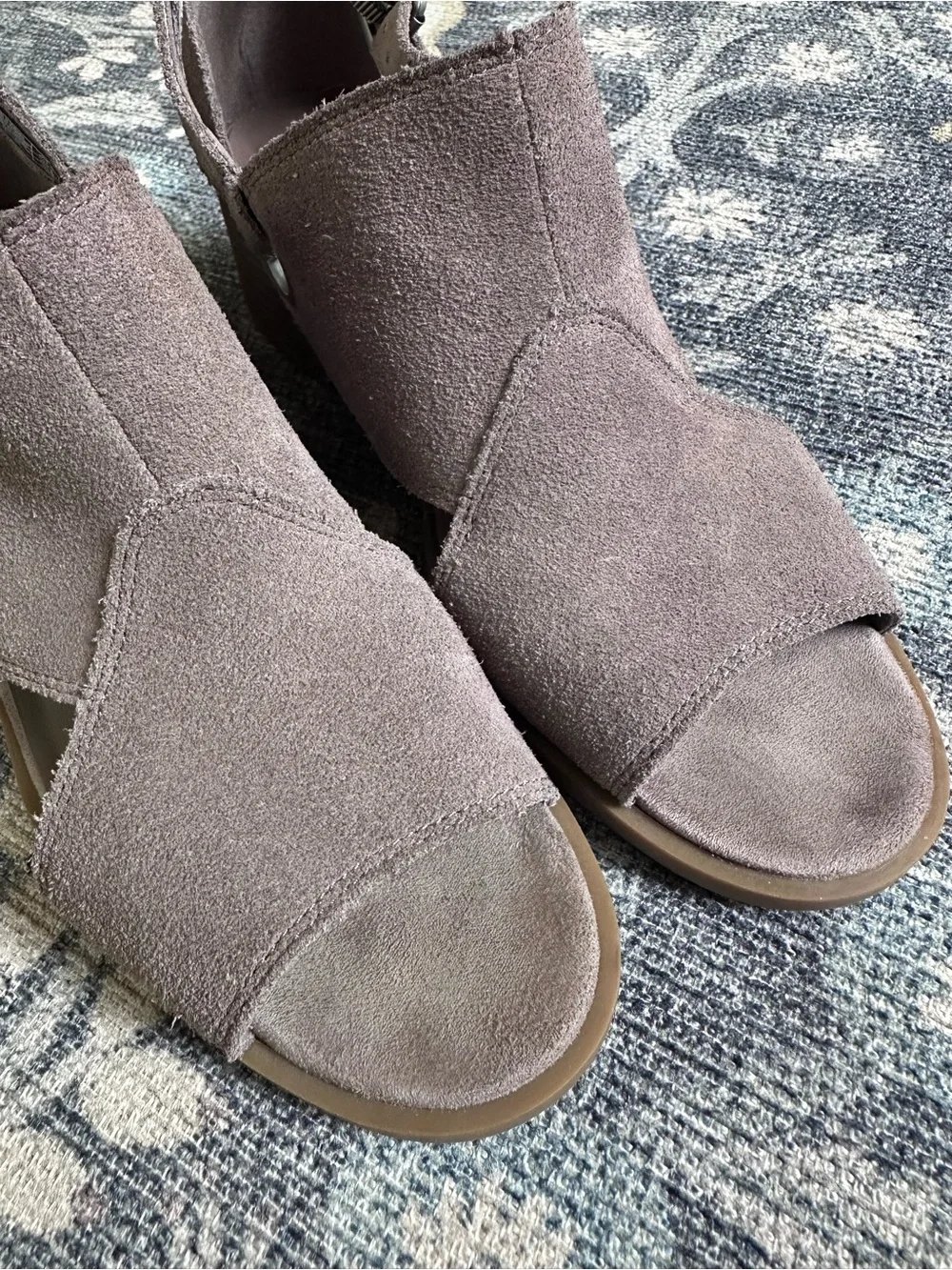 Koolaburra by UGG Kaiah Taupe Suede Block Heel Kaiah Shootie Sandals Sz 8